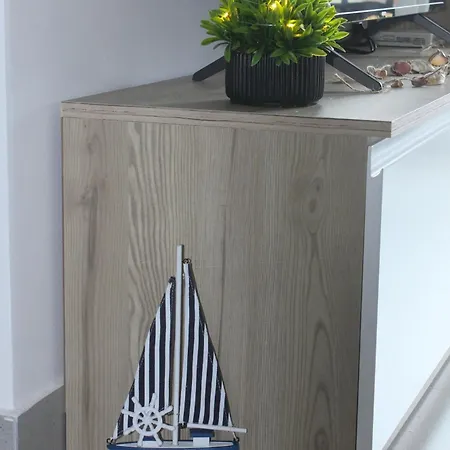 Horizon * Golem (Tirana)