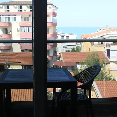 Apartment Horizon