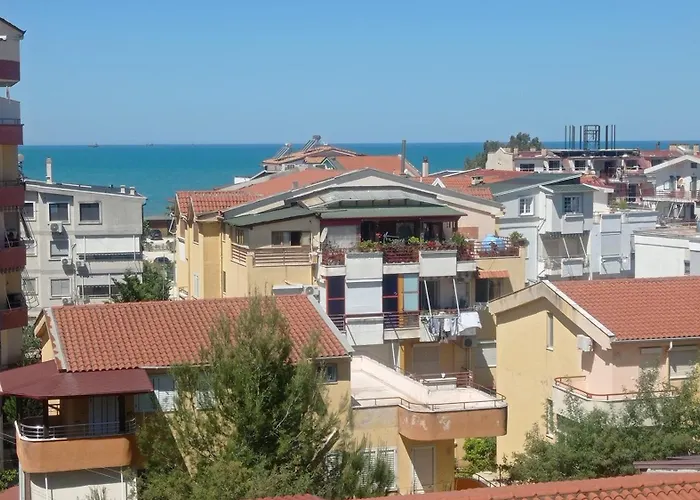 Horizon * Golem (Tirana)